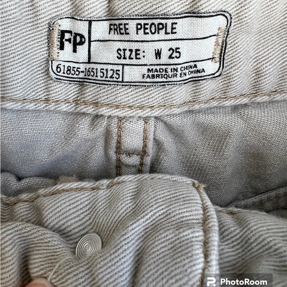 Free People Cut-off Jean Shorts | Size 25 - Picture 6 of 9